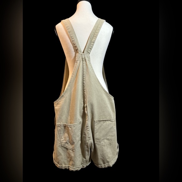 SHEIN Beige Overall Shorts - Picture 6 of 6